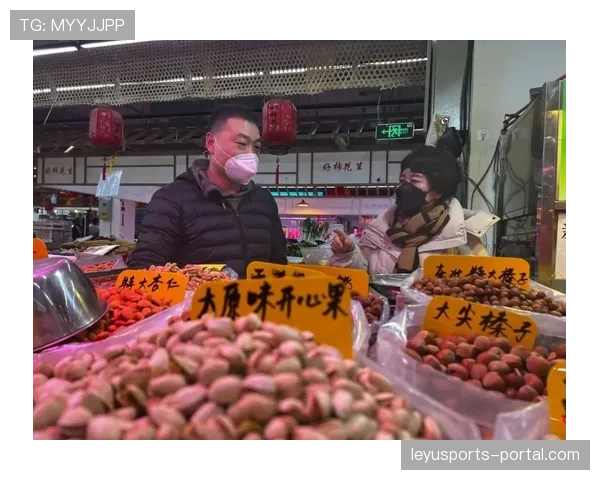 蔡赟逛菜市场像走秀,手里拎的全是名牌袋子,我默默把手里的葱放下 蔡赟逛菜市场像走秀,手里拎的全是名牌袋子,我默默把手里的葱放下